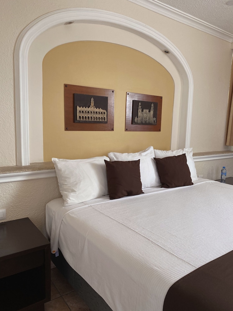 Executive Suite photo 2