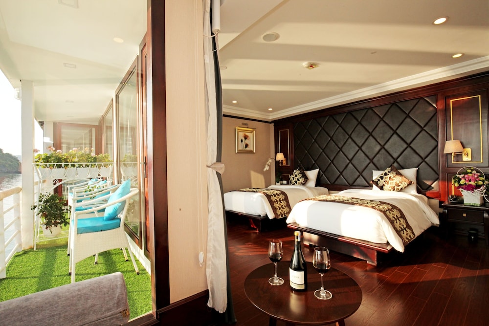 Deluxe Room, Balcony, Bay View photo 1