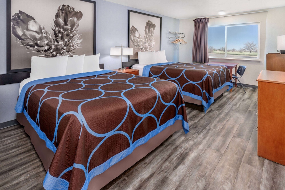 Room, 2 Queen Beds, Non Smoking photo 2