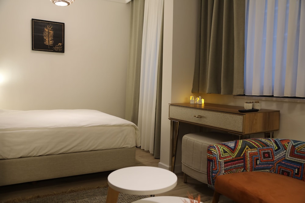 Deluxe Double Room, City View photo 3