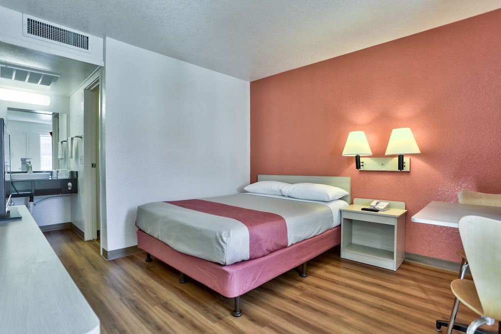 Standard Room, 1 Double Bed, Smoking photo 1