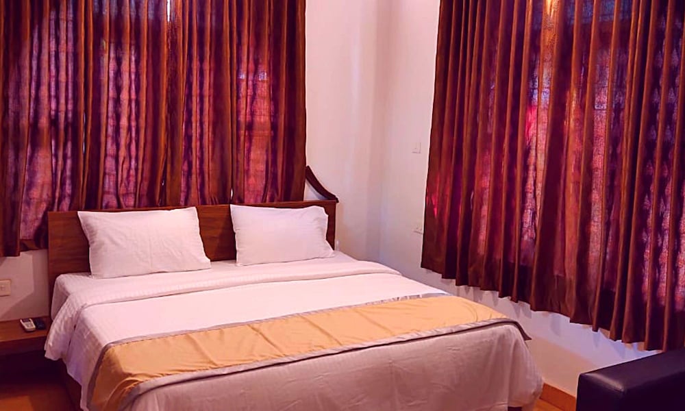Executive Room - Photo 7