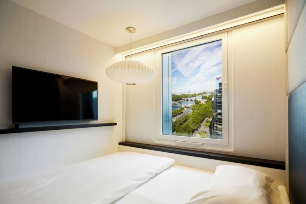 Premium Room, 1 King Bed (View)
