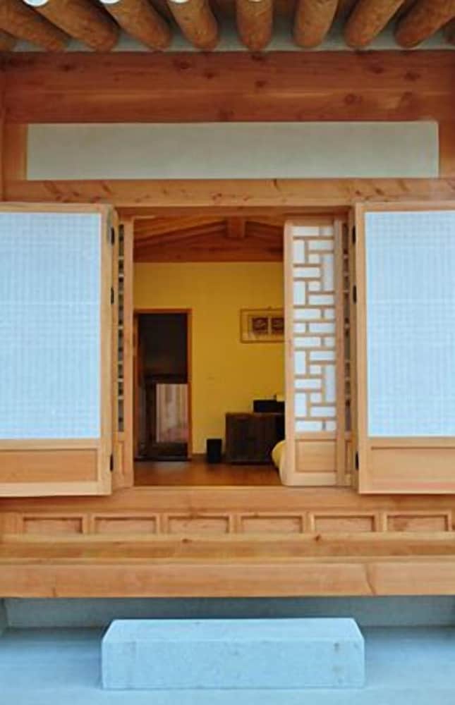 Traditional Room, Multiple Beds (Ondol Room for 3) photo 3