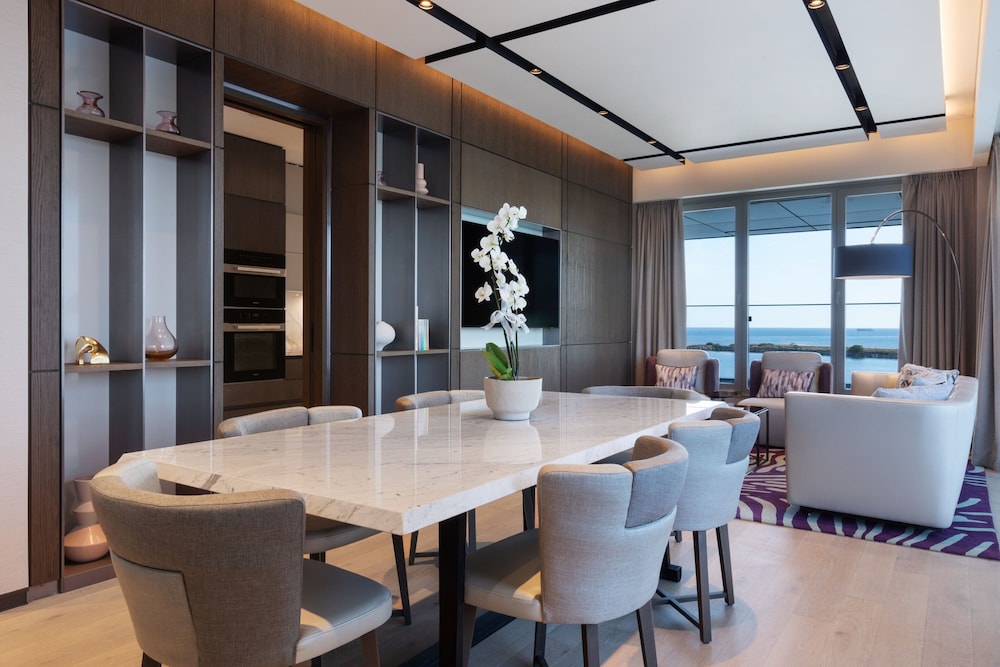 Extensive Three Bedroom Residence, Executive lounge access, 2 King, 3 Twin, Sea view, Balcony thumbnail 6