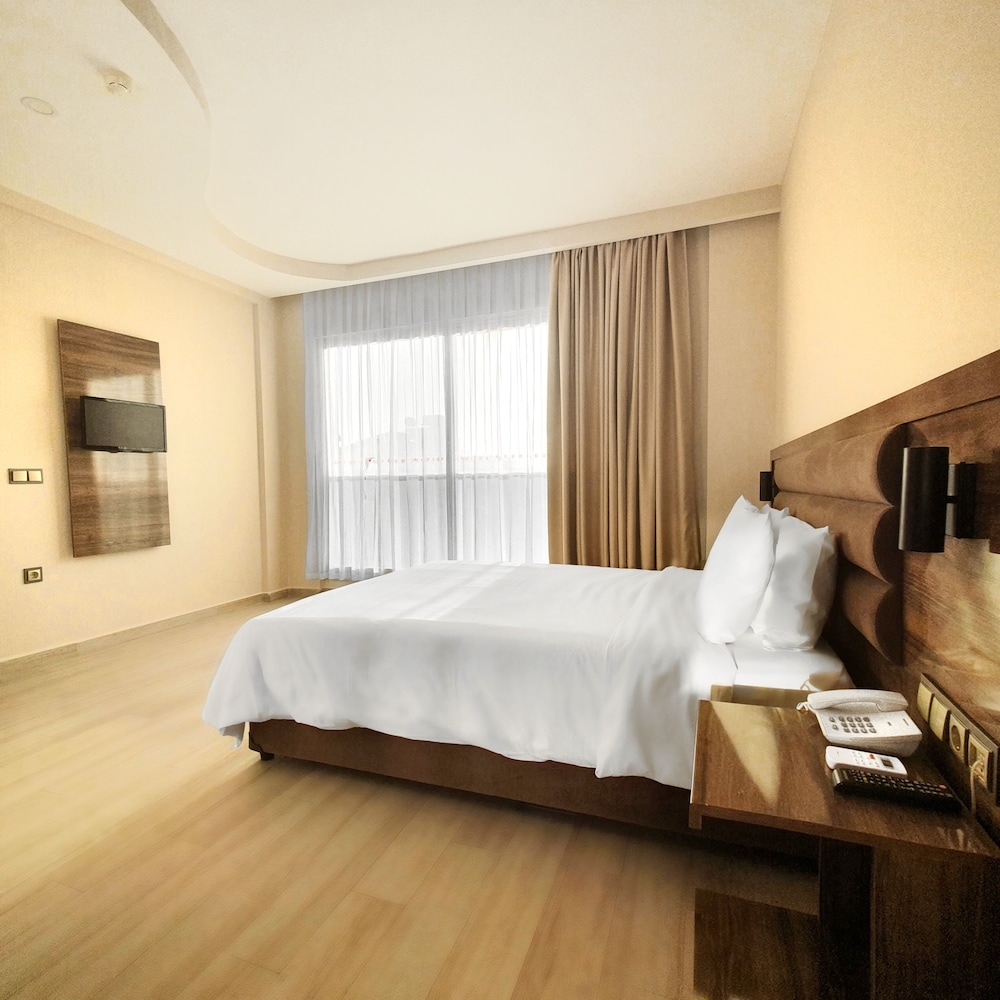 Superior Room, 1 Double Bed, Non Smoking, Mountain View