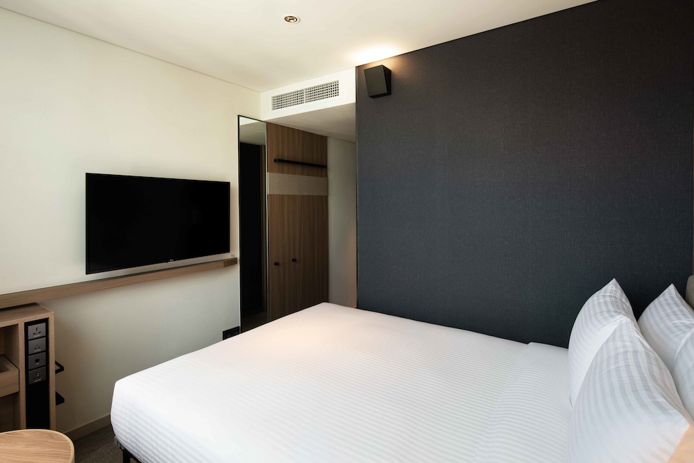 Standard Double Room (Credit Cards Only) - Photo 3