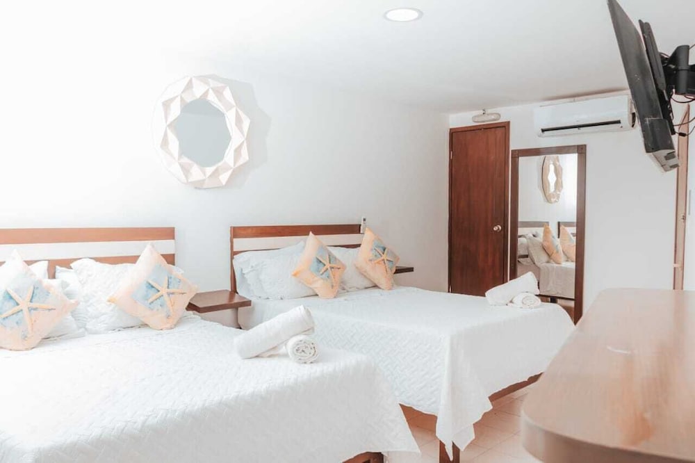 Family Apartment, 2 Queen Beds, Non Smoking, City View