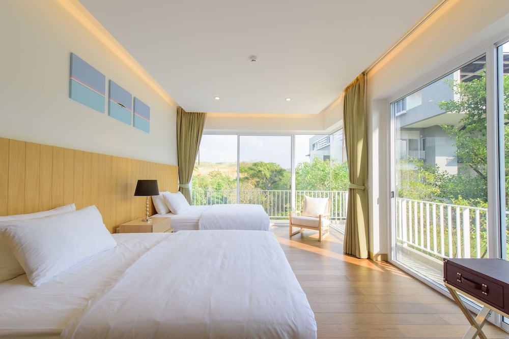 Suite with Mountain View - Photo 6
