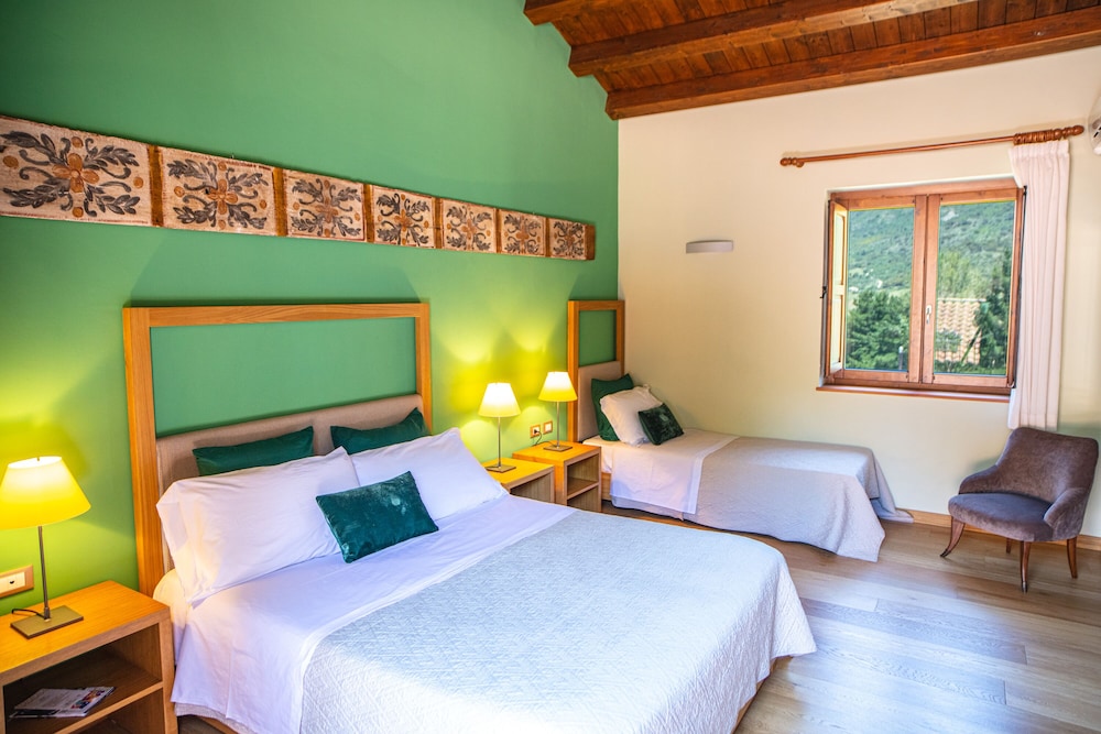 Superior Triple Room, Multiple Beds, Non Smoking, Garden View photo 1