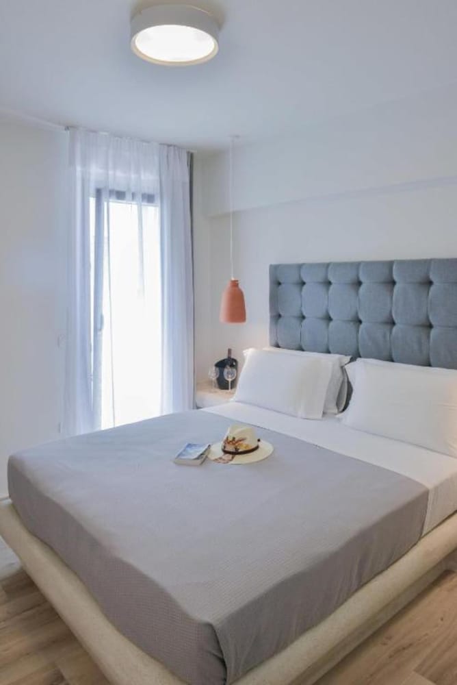 Standard Double Room - Photo 1