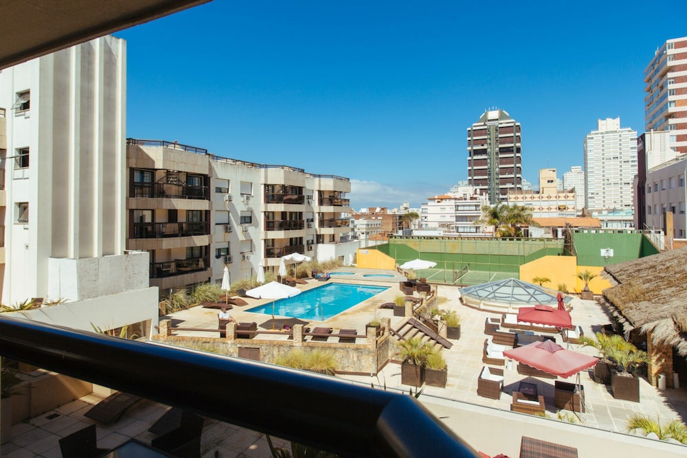 Premium Suite - Photo 6