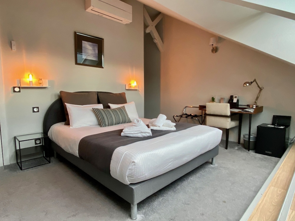 Classic Double Room, Hot Tub, Lake View ( Memard Collombier Épine) photo 2