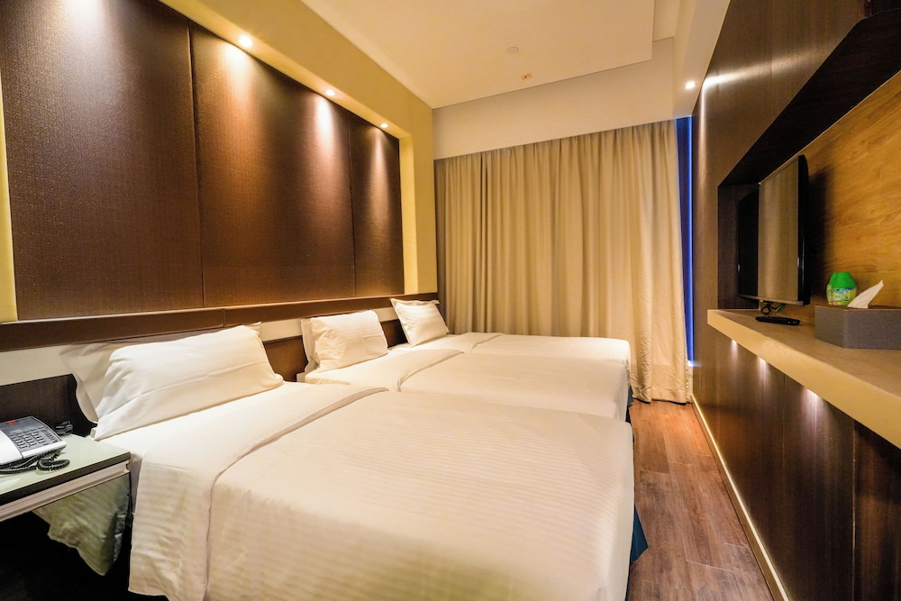 Luxury Triple Room photo 2