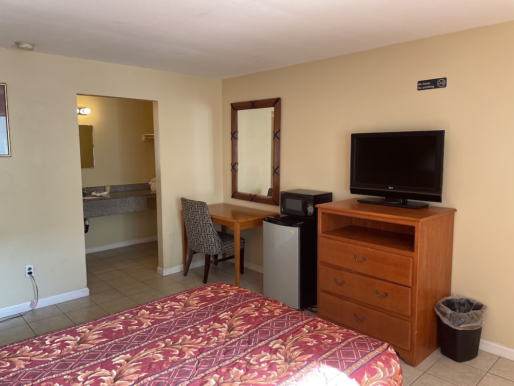Superior Room, 1 Queen Bed - Photo 9