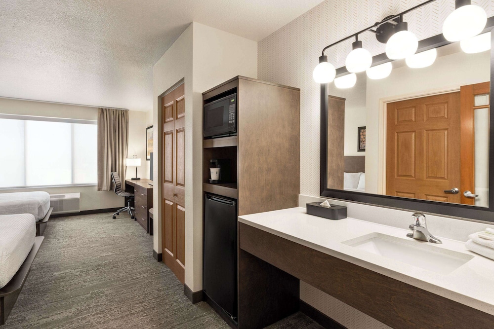 Studio Suite, 2 Queen Beds, Accessible, Non Smoking - Photo 1
