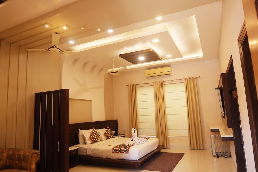 Deluxe Room - Photo 4