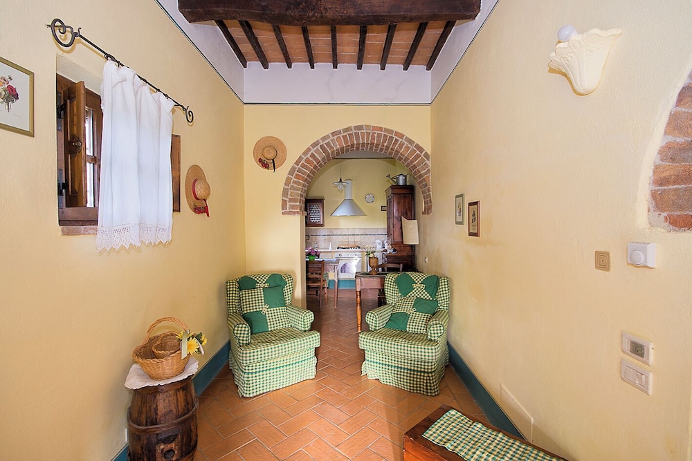 Comfort Apartment, 1 Bedroom, Pets Allowed, Garden View photo 3