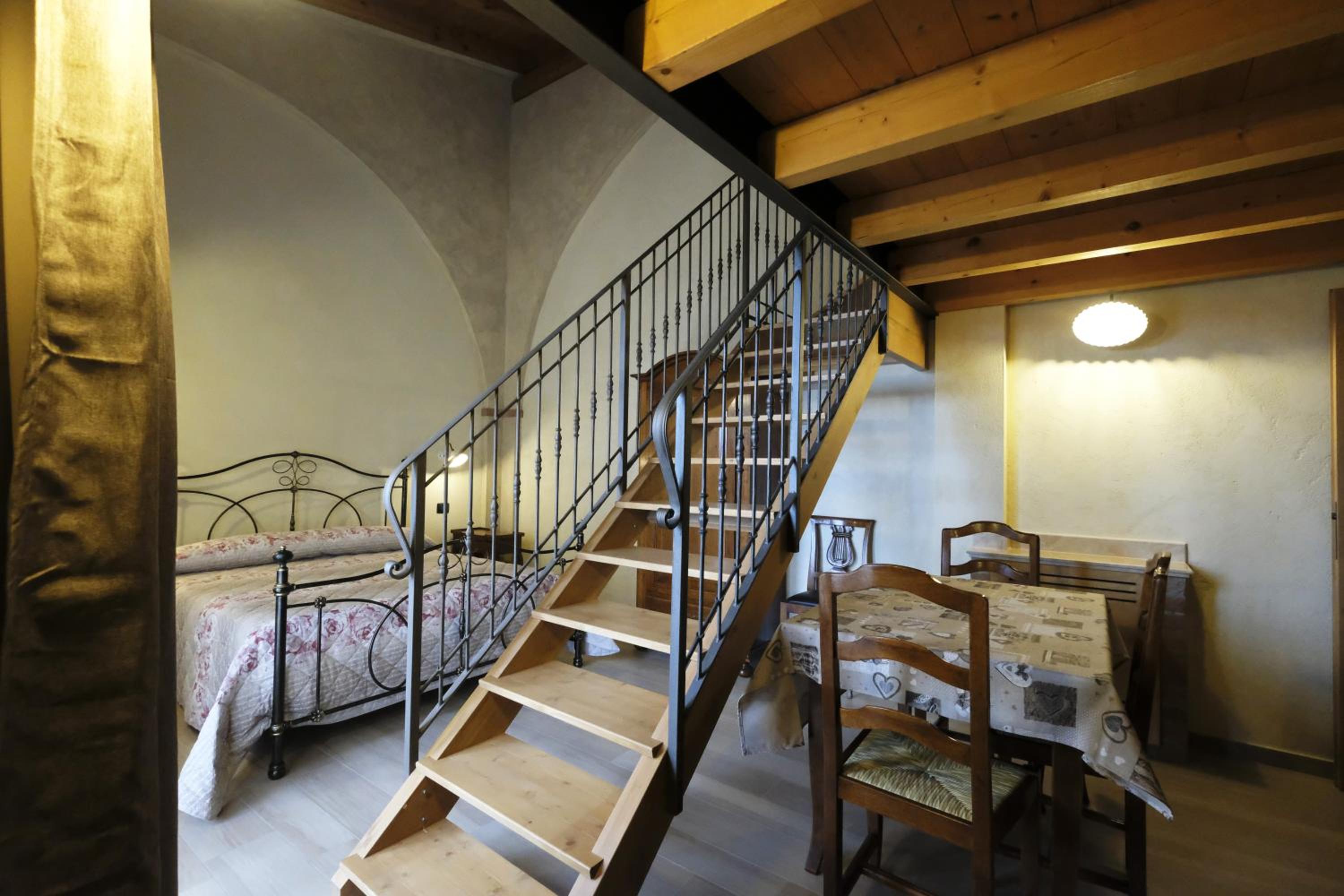 Maisonette photo 1