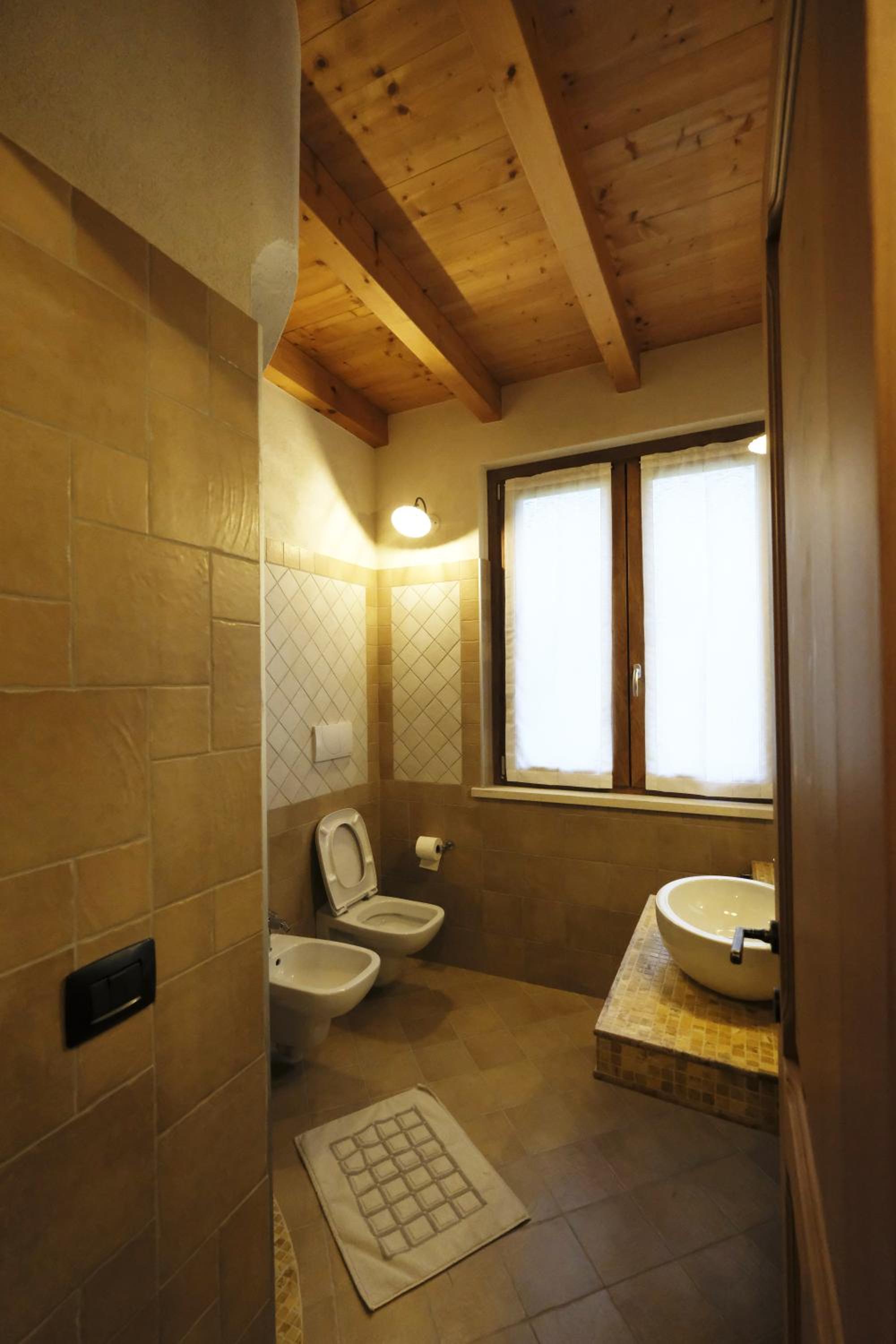 Maisonette photo 1