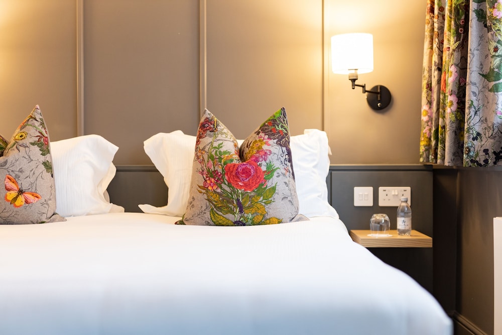 Double or Twin Room photo 2