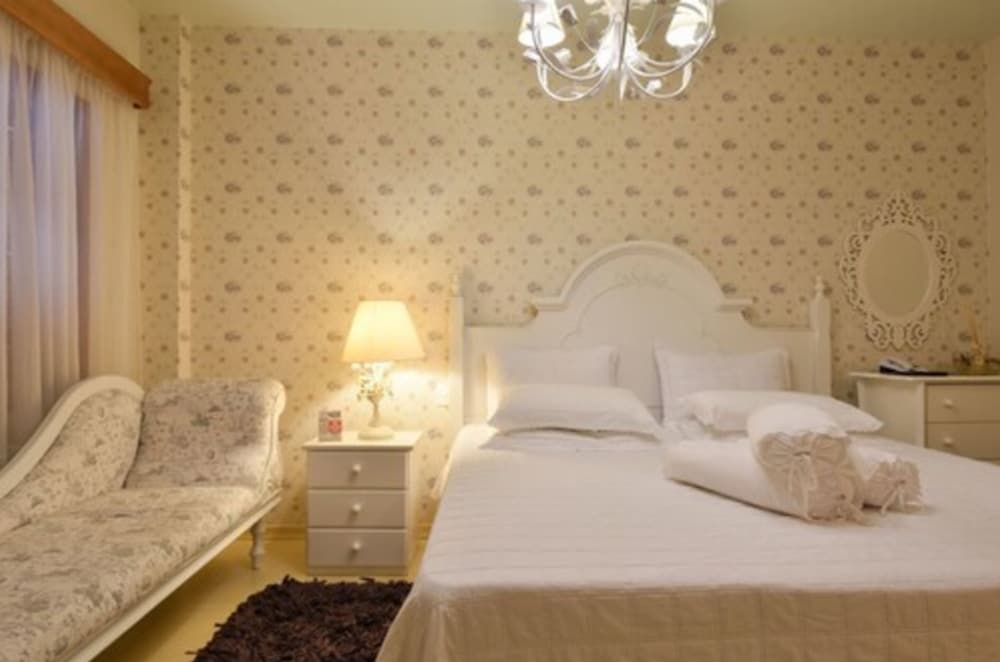 Honeymoon Suite photo 1