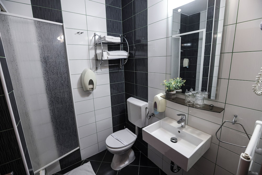 Comfort Triple Room - Photo 4