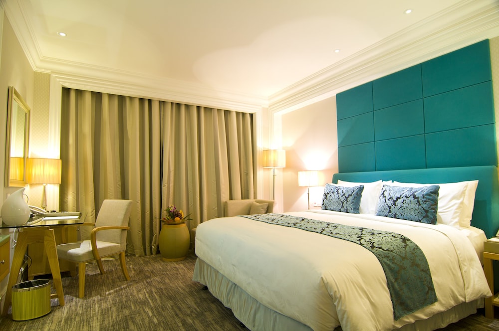 Superior Room, 1 Queen Bed photo 3