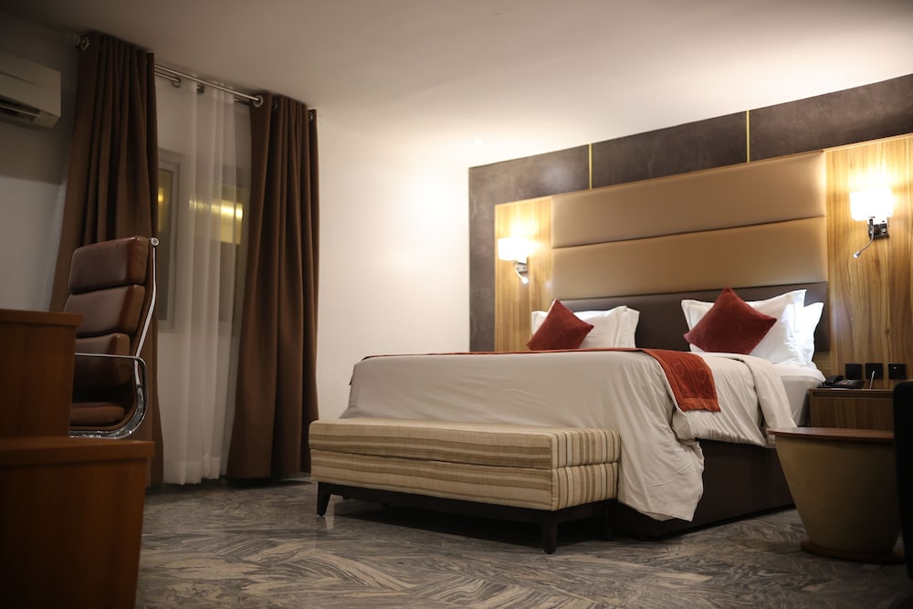 Executive Suite, 1 Queen Bed, Non Smoking photo 3