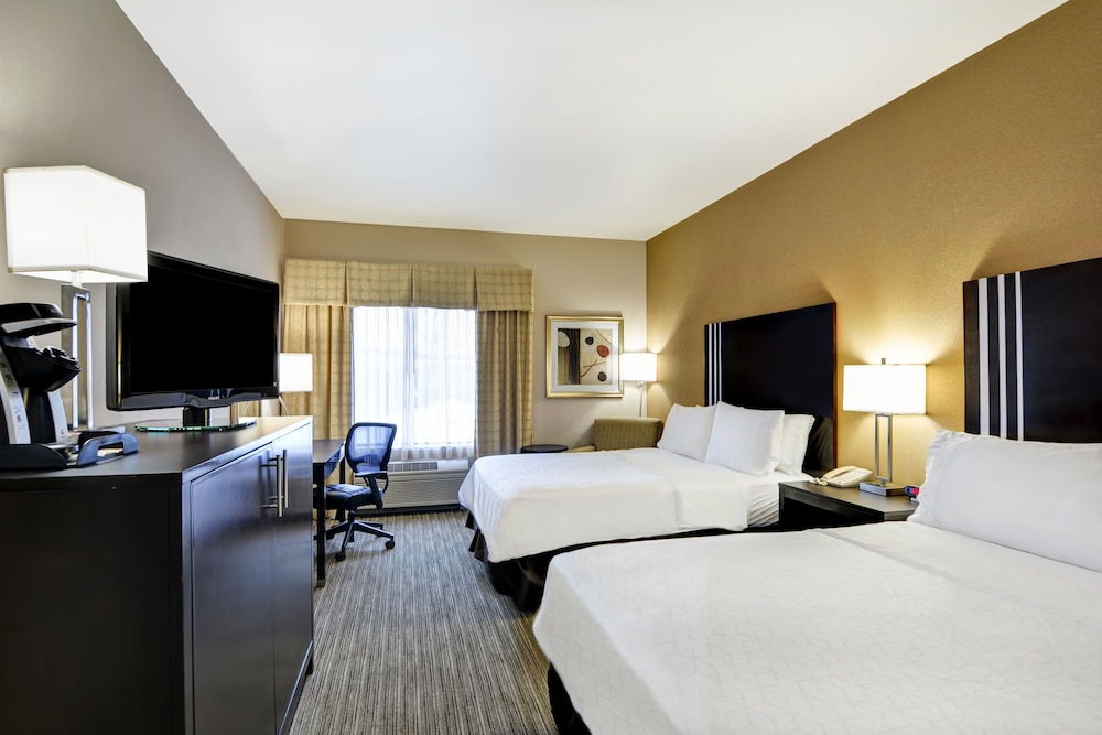 Standard Room, 2 Queen Beds - Photo 1