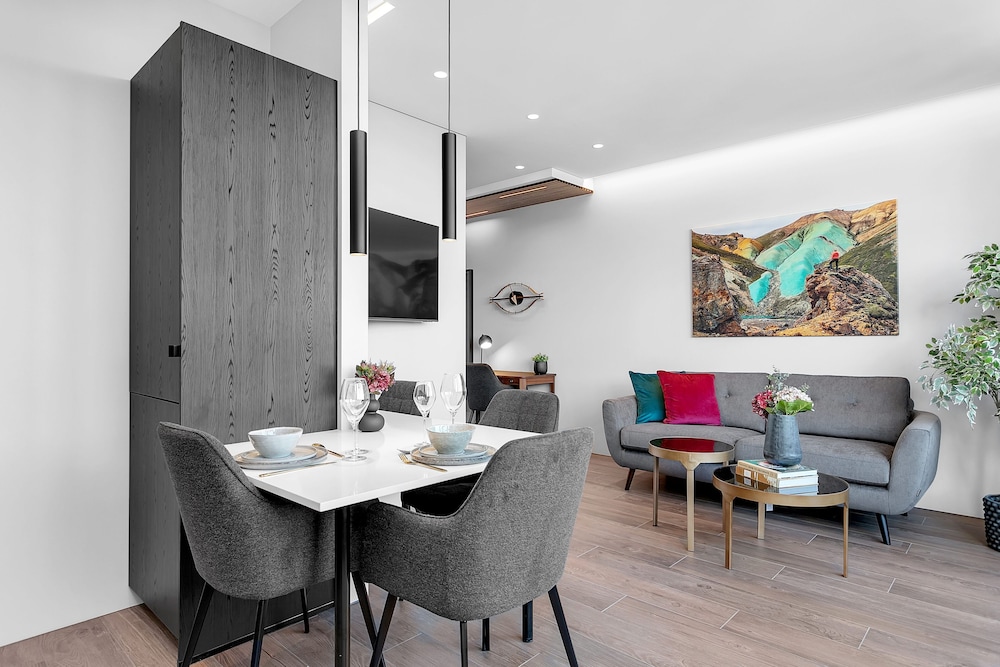 Junior Penthouse photo 3