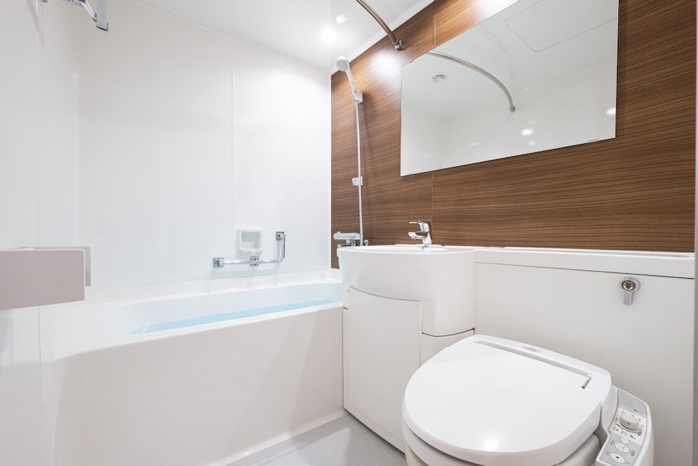 [Late Check-In Only After 5pm] Superior Twin Room, Non Smoking photo 2