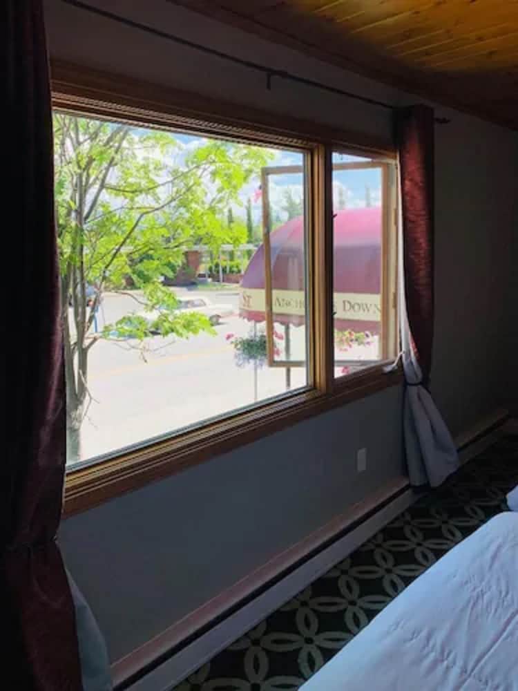 Deluxe Room, 2 Queen Beds, City View photo 2