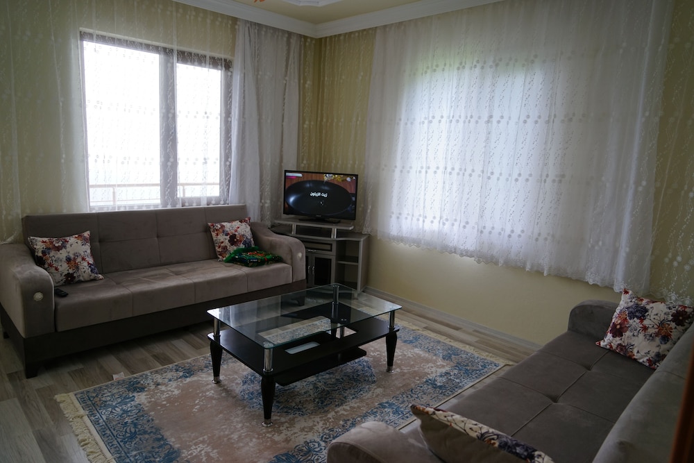 Apartment photo 3