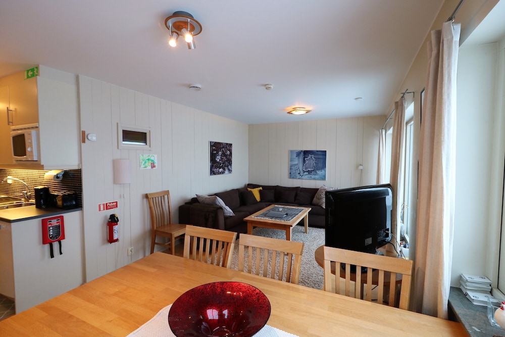 Comfort Apartment, 3 Bedrooms, Mountain View photo 2