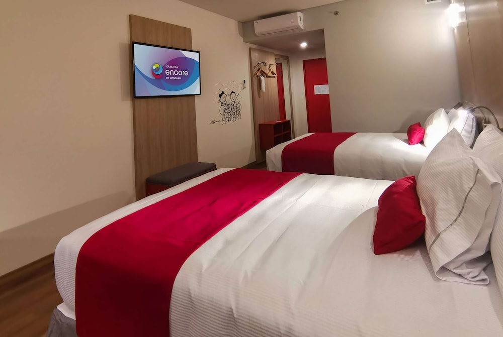 Room, 2 Double Beds, Non Smoking - Photo 3