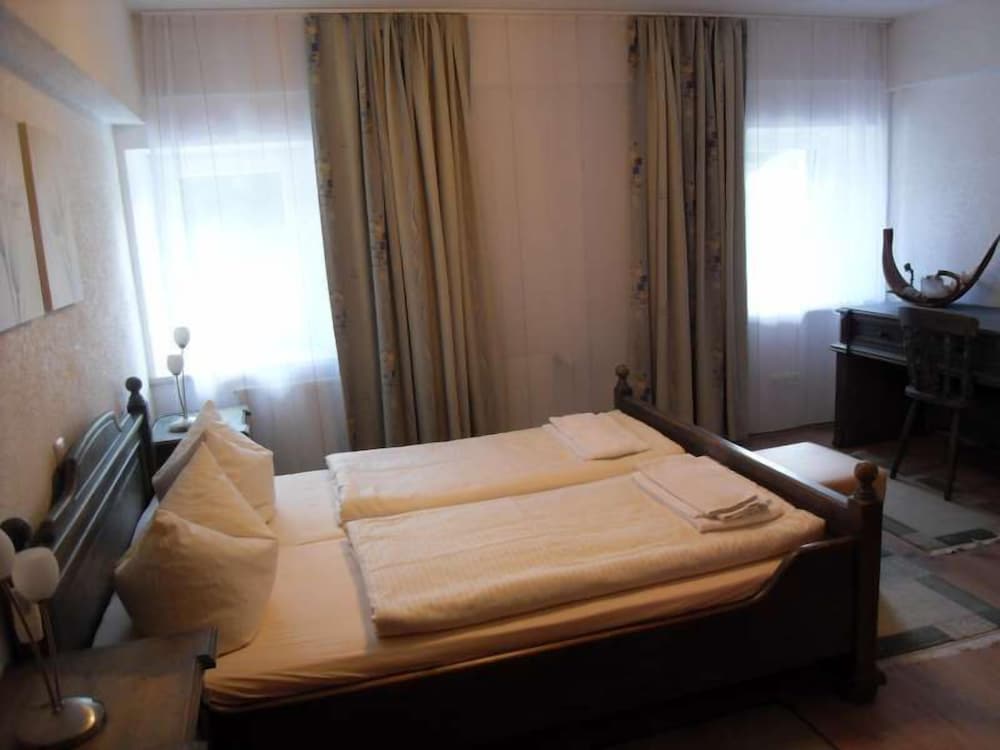 Basic Double Room photo 3