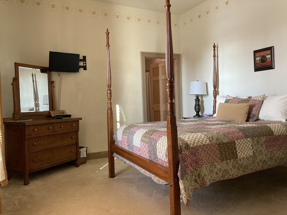 Elm Room