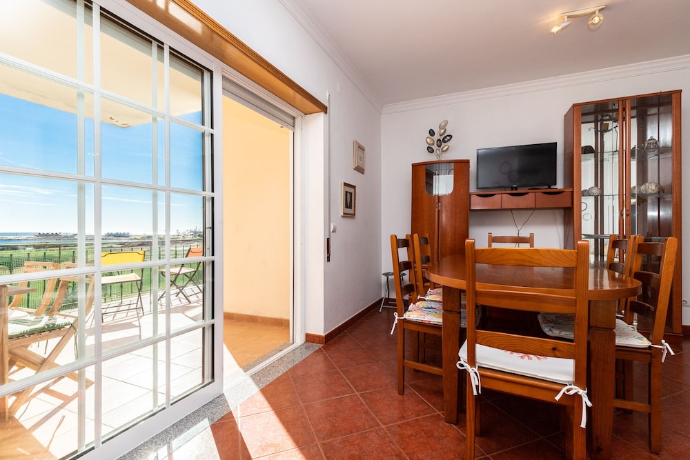 Apartment, Smoking