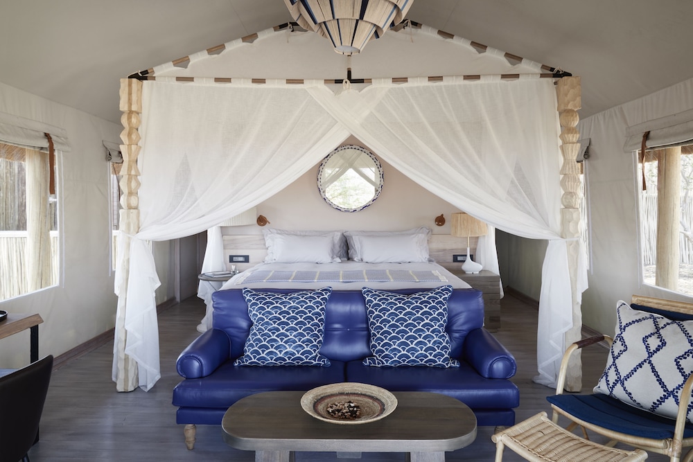 Deluxe Room (Savute Elephant Lodge)