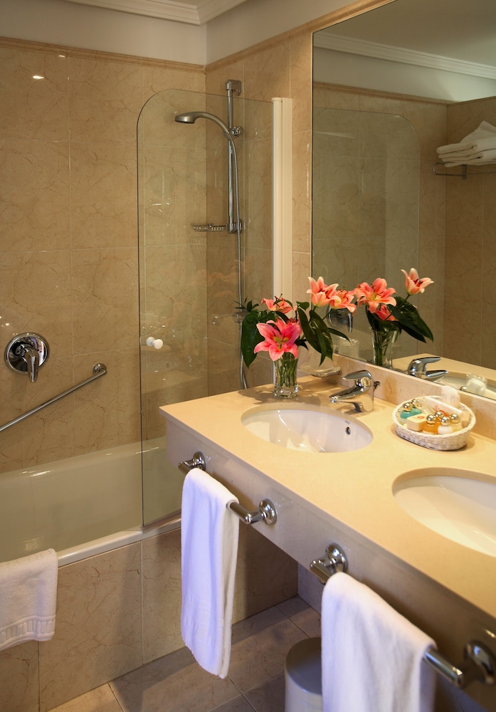 Superior Room - Photo 7