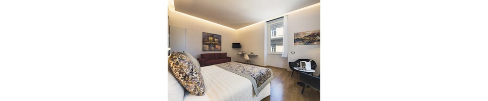 Deluxe Double Room, 1 Queen Bed, Accessible, City View photo 3