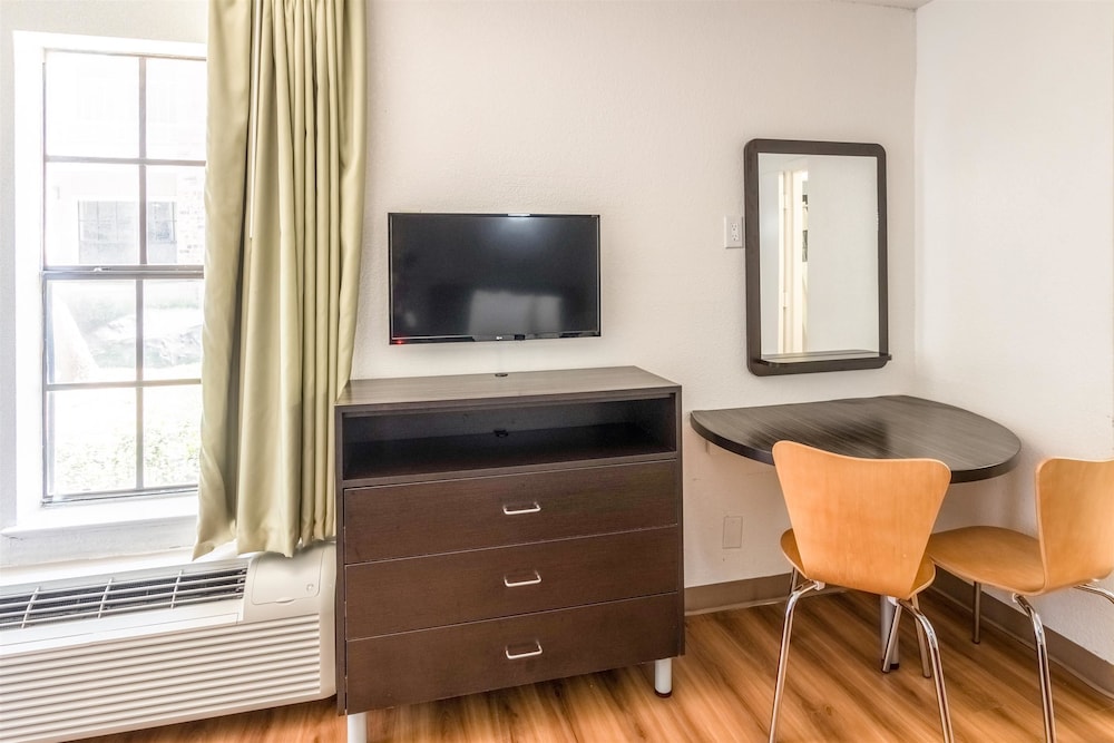 Deluxe Suite, 2 Double Beds, Non Smoking, Kitchenette - Photo 5