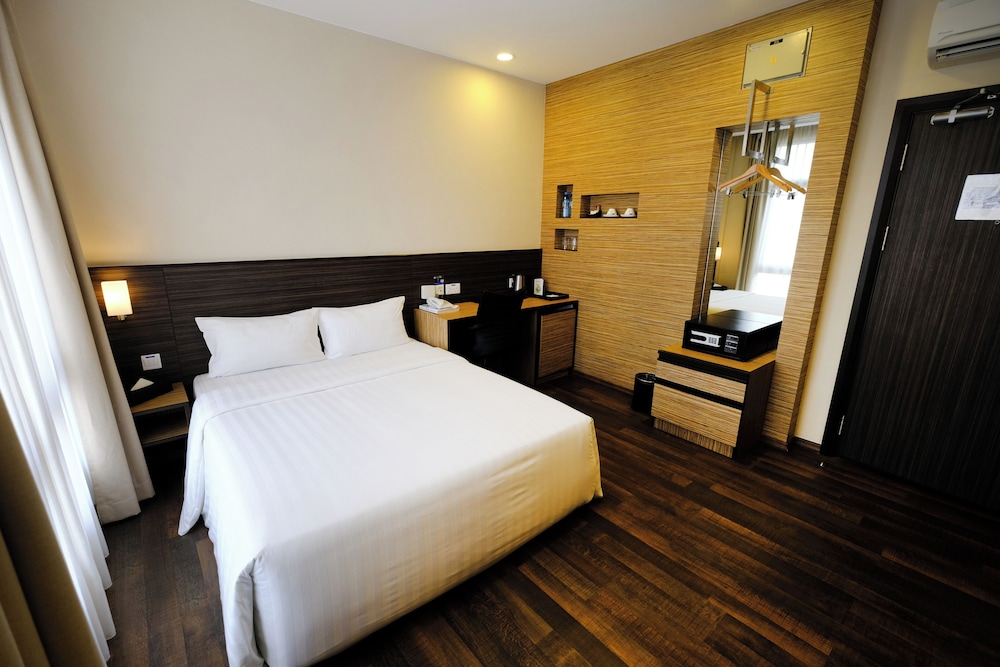 Standard Double Room, 1 Queen Bed