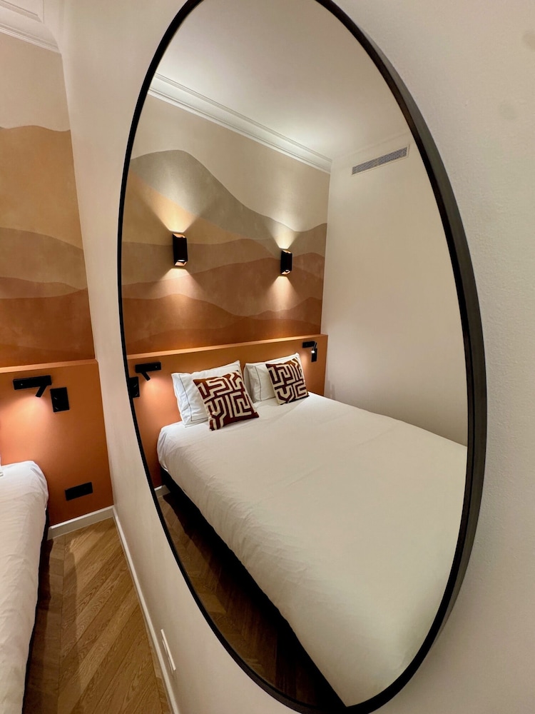 Deluxe Apartment photo 2