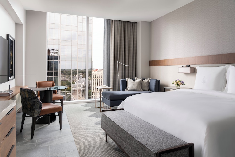 City Accessible Room King City View