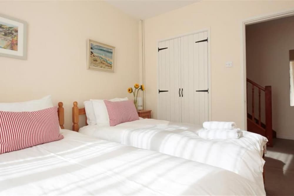 Cottage, 2 Bedrooms photo 1
