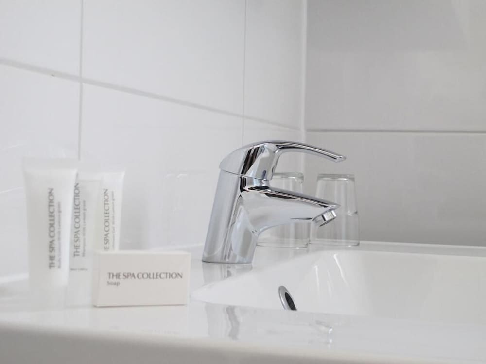 Suite - Photo 5