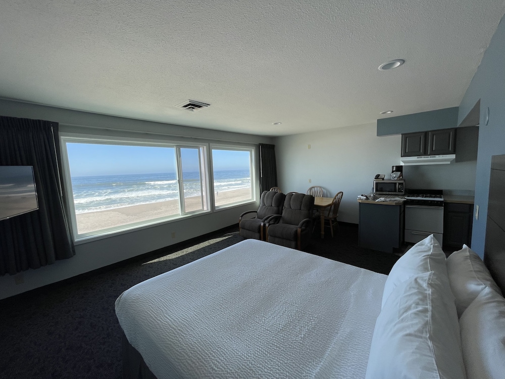 Standard Room, 2 Queen Beds, Kitchen (Second Floor)