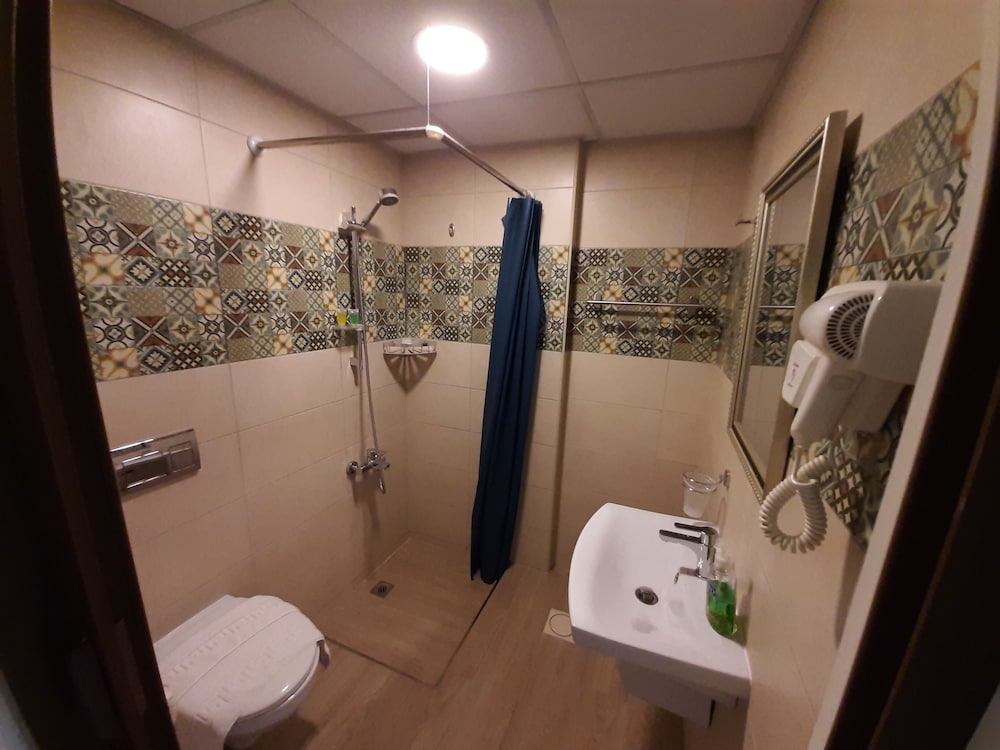 Standard Double Room, 1 Queen Bed